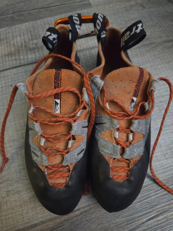 Montrail Gryptonite Rock Climbing Shoes EU 39.5 Suede Orange Gray