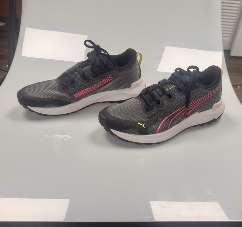 PUMA Seasons ST-TRAC Trail Running Shoes Womens 10 Gray Pink Outdoor