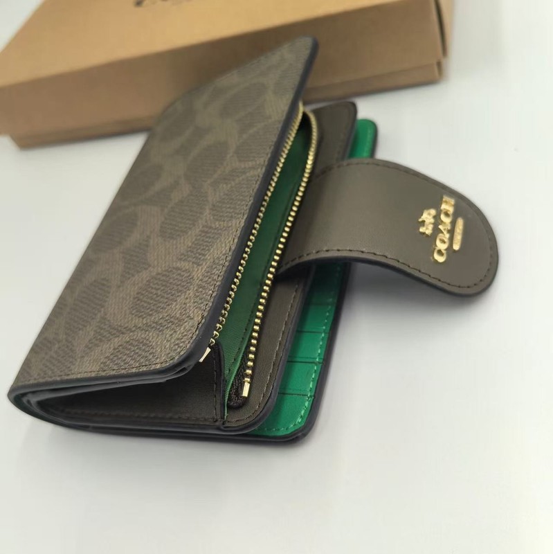 NWT Coach Medium Corner Zip Wallet In Signature Canvas CW786 Olive Green gallery