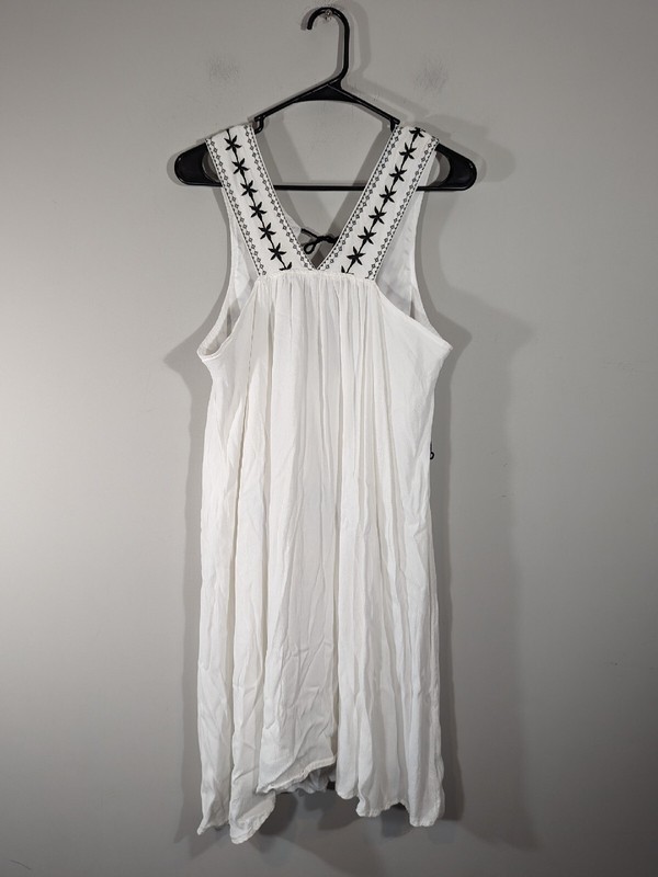 Cupcakes & Cashmere Womens White Embroidered Swing Dress Sz M Resort Vacation