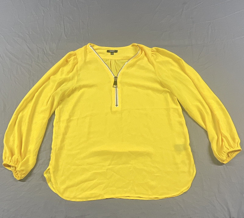 Premise Studio Women’s Yellow Solid 3/4 Sleeve Zip Neck Blouse Top M