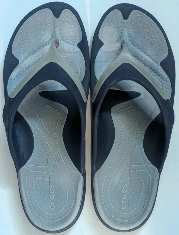 Damaged Crocs Modi Sport Flip Slip On Sandals, Men’s Size 13, Broken