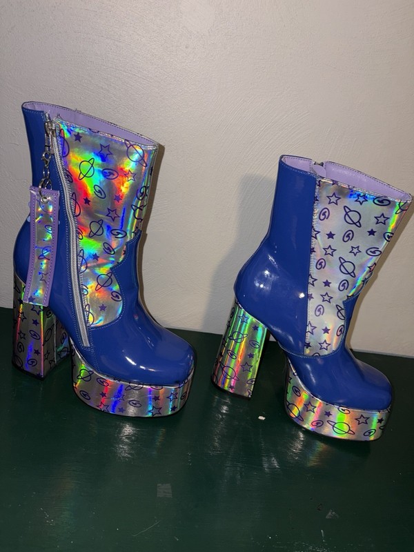 Dolls Kill Spaceman Supernova Platform Boots Women’s US 8 Blue Holographic