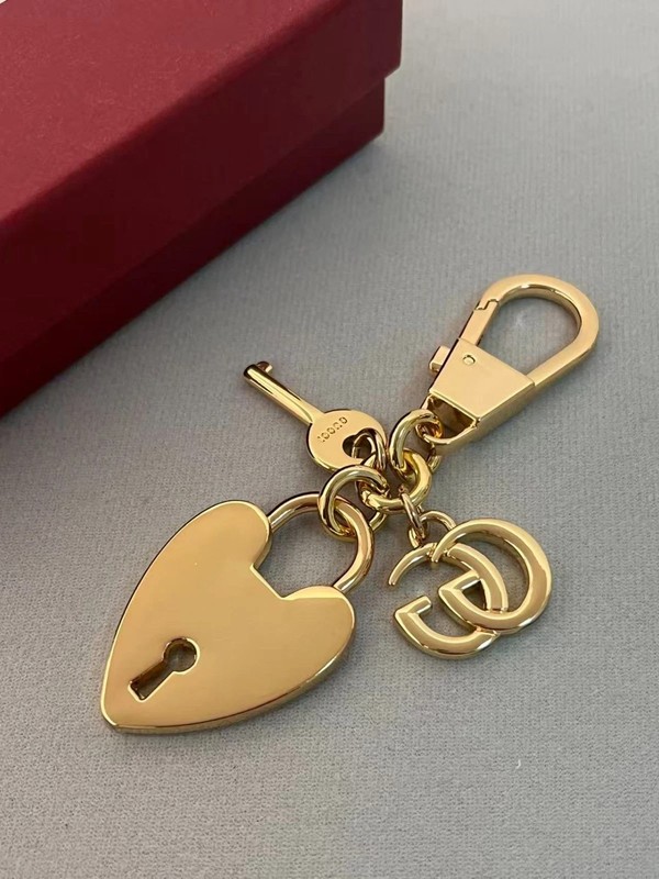 GUCCI Novelty Charm Heart Lock & Key Design Keychain Gift Key Chain with New Box gallery