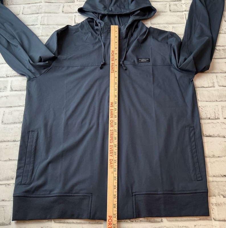 Travis Matthew California Design Large Blue Hoodie 90% Polyster 10% Spandex gallery