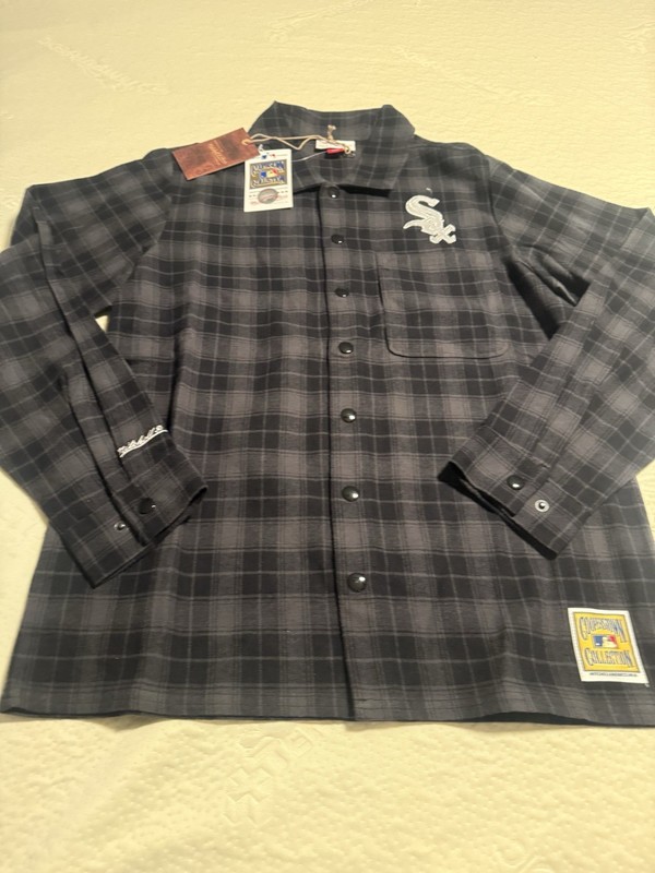 Mitchell & Ness MLB Plaid Button Up White Six Shirt Men’s Size Medium Cotton