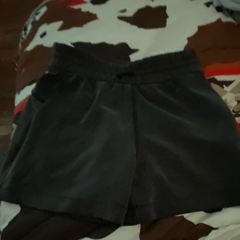 Lululemon Women’s Black Solid Shorts Size S Regular Comfy Style