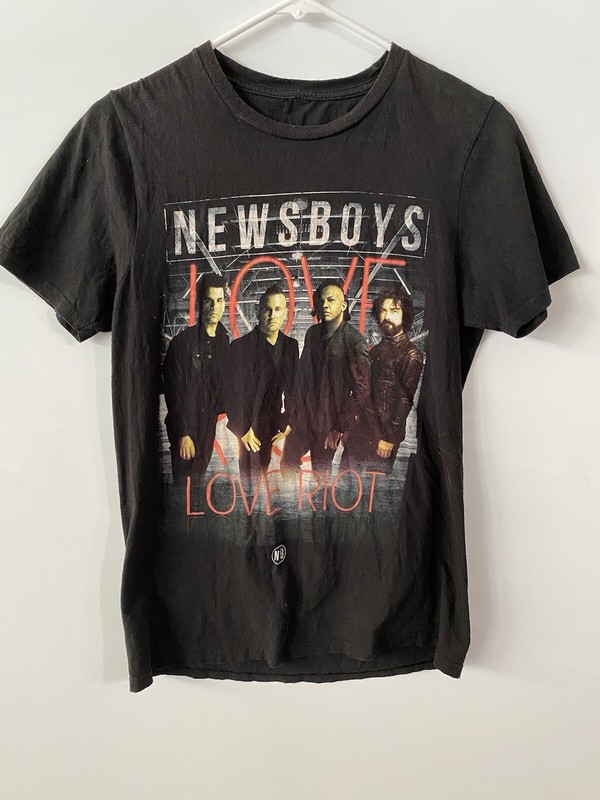 News Boys Love Riot God’s Not Dead Tour Tee 2016 Sz S-M unisex